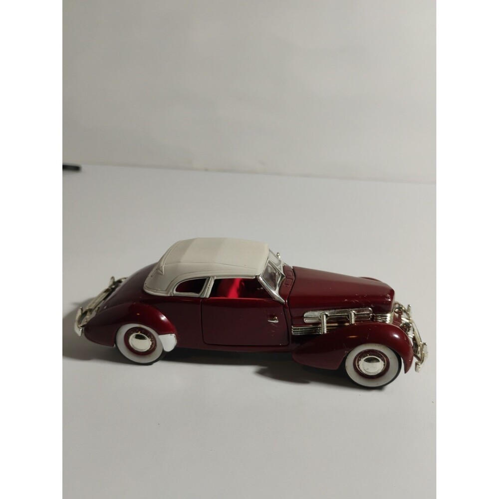 Signature Models 1937 Cord 812 Supercharged 1:64 Diecast Burgundy Cream Top
